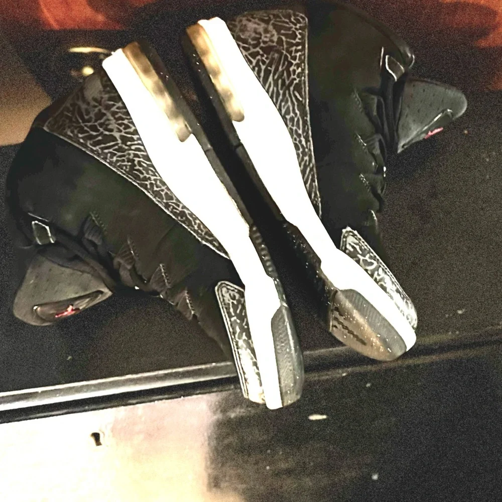 Nike Air Jordan Deluxe ‘Black’ 807718-061 Sz. 7Y - Picture 7 of 10